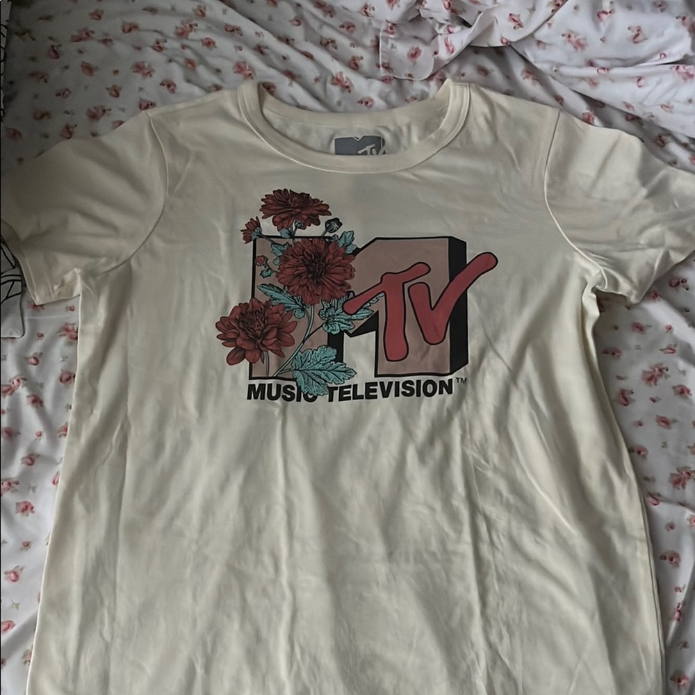 MTV Cream and Red Retro Graphic Tee
